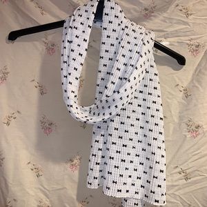 Textured bow tie scarf